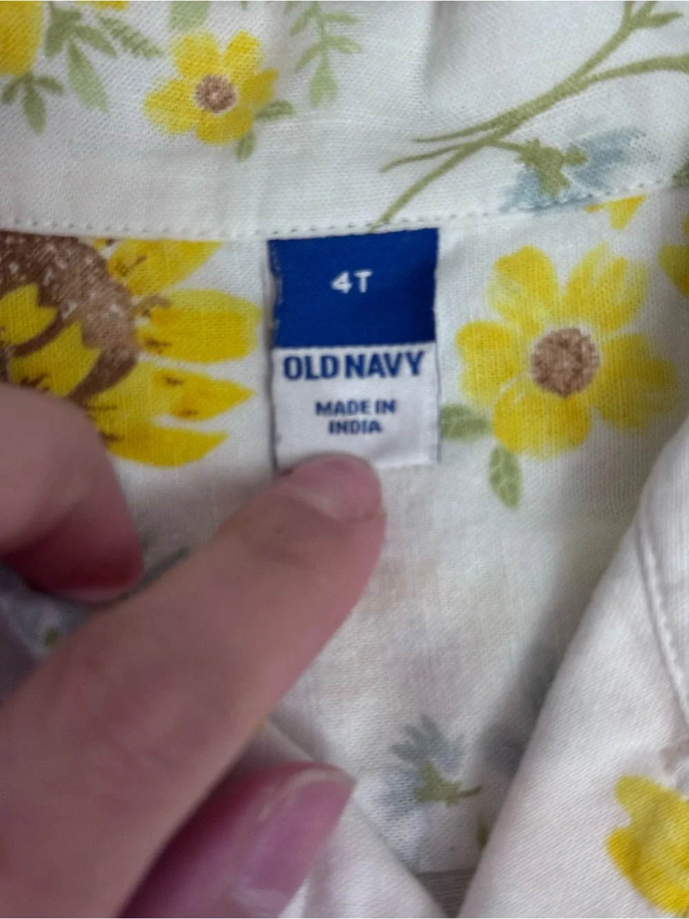 Old Navy Boy Set of 2 Button-Down Kids Shirt Size 4T